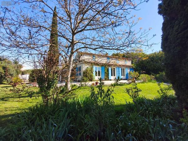 Maison à vendre à Saint-Martin-de-Crau dans les Bouches-du-Rhône (13310), ref : 075/204   
CAPHAN