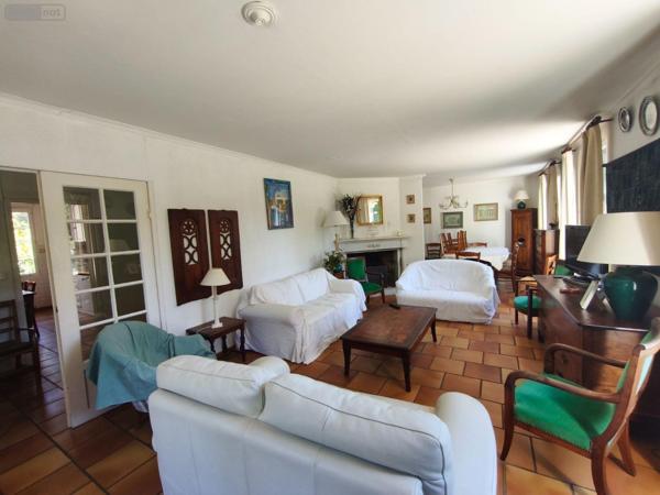 Maison à vendre à Saint-Martin-de-Crau dans les Bouches-du-Rhône (13310), ref : 075/204   
CAPHAN