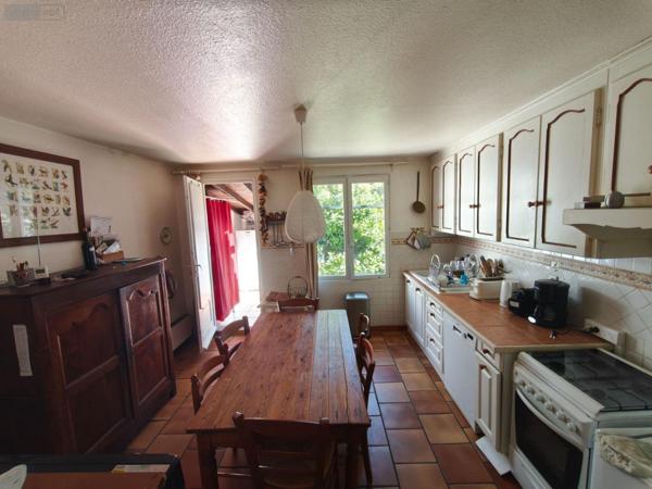 Maison à vendre à Saint-Martin-de-Crau dans les Bouches-du-Rhône (13310), ref : 075/204   
CAPHAN