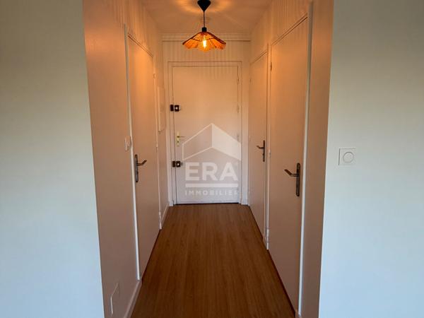 À VENDRE/ FABRON : Studio de 30m2, balcon et piscine