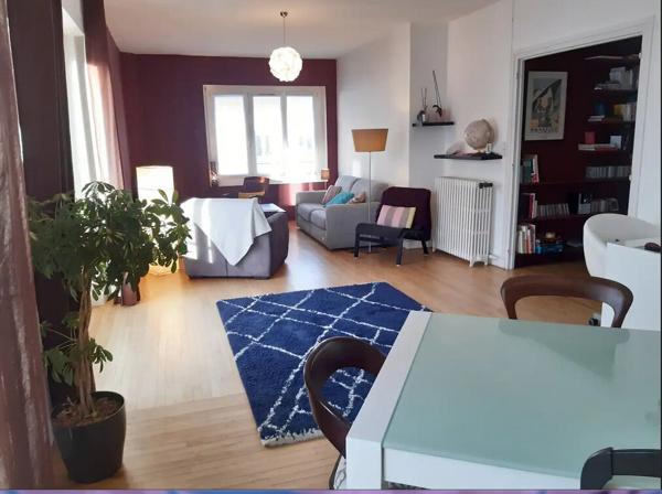 Grand appartement plein centre