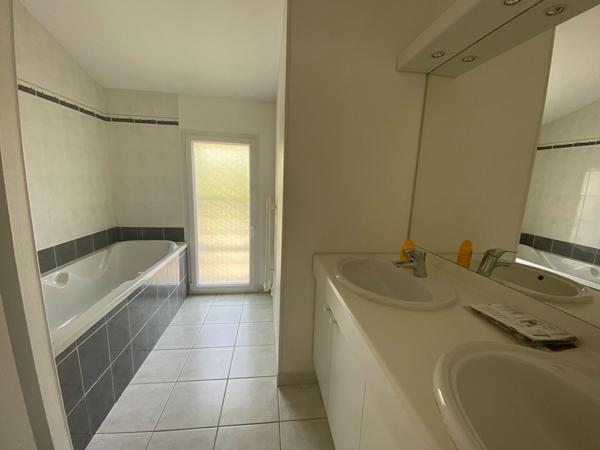 Location maison Nantes : 1 757 € - AJP Immobilier Nantes Rond-Point de Rennes