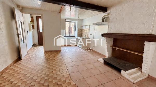 MAISON DE VILLAGE AVEC PATIO, JARDIN ET DÉPENDANCE