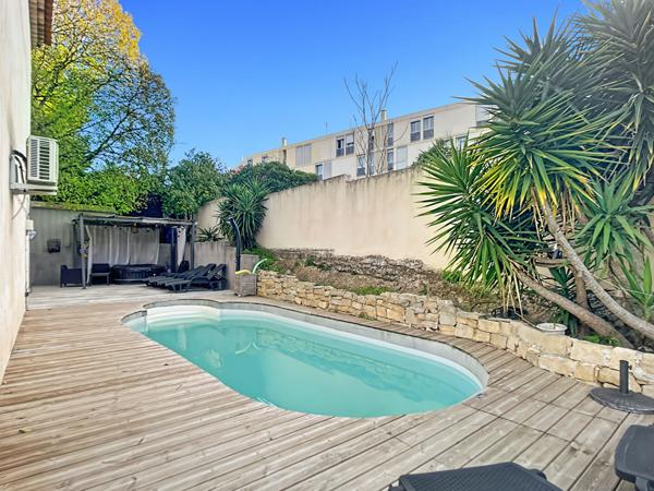 Maison spacieuse 140 m2 sur Parcelle 650 m2 avec piscine à vendre  -  Secteur Saint-Loup 13010 Marseille