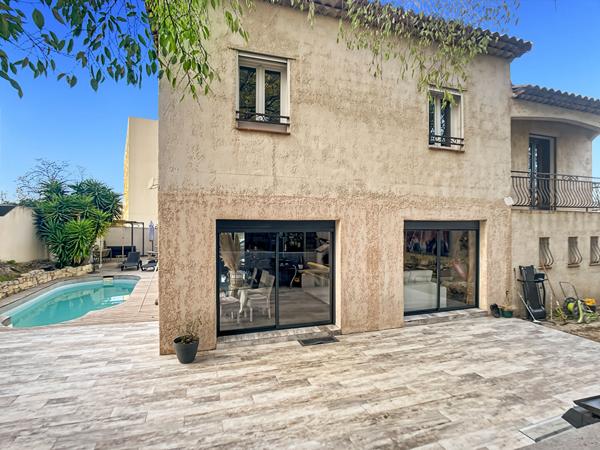 Maison spacieuse 140 m2 sur Parcelle 650 m2 avec piscine à vendre  -  Secteur Saint-Loup 13010 Marseille