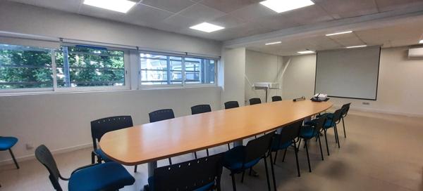ocaux professionnels - bureaux 140 m², à louer – Périgny (zone d’activités)