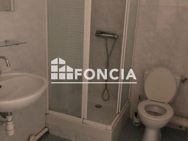 Location Appartement 2 pièces 33.4 m² - 20 RUE CATHALA COTURE Cahors 46000