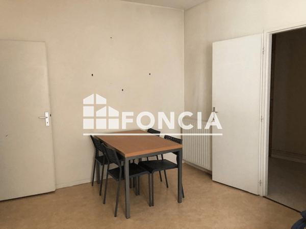 Location Appartement 2 pièces 33.4 m² - 20 RUE CATHALA COTURE Cahors 46000