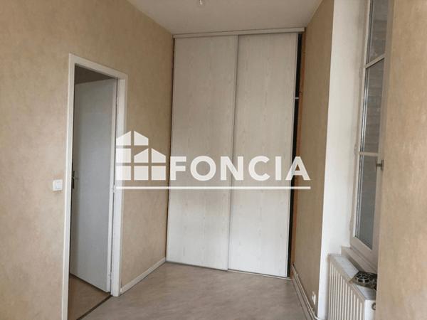Location Appartement 2 pièces 33.4 m² - 20 RUE CATHALA COTURE Cahors 46000
