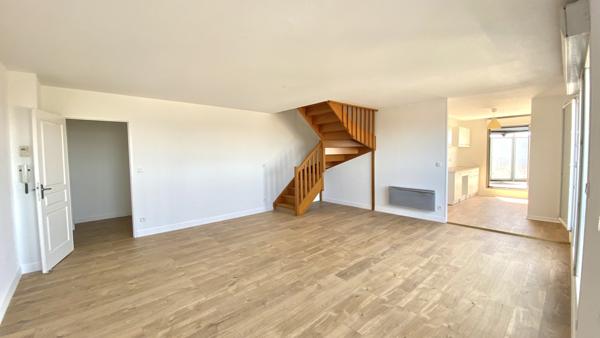 Bordeaux (33100) BASTIDE GALIN - Duplex Dernier étage 3P/81 m² avec deux terrasses 68 m² et place de parking en sous-sol