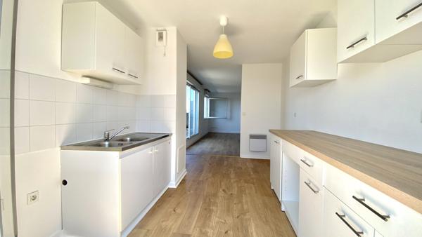 Bordeaux (33100) BASTIDE GALIN - Duplex Dernier étage 3P/81 m² avec deux terrasses 68 m² et place de parking en sous-sol