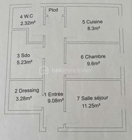 🏡 BSK IMMOBILIER – VALÉRIE BARBIERI vous propose à la vente …

✨ CHARMANT T2 RÉNOVÉ EN PLEIN CŒUR DES ARCS-SUR-ARGENS !

Vous recherchez un appartement sans travaux, idéalement situé et prêt à poser vos valises ? Venez découvrir ce joli 2 pièces d'environ 49 m², situé au 3ᵉ et dernier étage d'un immeuble en plein cœur du village des Arcs-sur-Argens.

🌿 Vivre aux Arcs-sur-Argens, c'est profiter du charme d'un authentique village provençal, de ses ruelles, de ses commerces, restaurants, services et nombreuses commodités, tout en bénéficiant d'une situation privilégiée à proximité de Draguignan, de la gare TGV des Arcs-Draguignan et des principaux axes routiers. Un emplacement idéal pour une résidence principale, un pied-à-terre ou un investissement locatif.

✨ UN APPARTEMENT ENTIÈREMENT RÉNOVÉ

D'une surface d'environ 49 m², cet appartement vous séduira par son état impeccable et sa configuration fonctionnelle.

Situé au dernier étage, il bénéficie également d'un environnement agréable et d'une belle luminosité.

🏢 UNE COPROPRIÉTÉ ENTRETENUE

La copropriété a bénéficié de travaux importants :✅ Toiture refaite en 2017✅ Façade rénovée en 2020✅ Cage d'escalier rénovée en 2021✅ Faibles charges, comprenant notamment l'eau froide

⭐ Aucun travaux à prévoir
⭐ Toutes les commodités accessibles à pied
⭐ Emplacement idéal au cœur des Arcs

🎯 Mon avis : un appartement particulièrement intéressant pour un premier achat, un pied-à-terre en Provence ou un investissement locatif. Son emplacement en plein centre, son excellent état et les travaux déjà réalisés dans la copropriété en font un bien facile à vivre et particulièrement attractif.

📞 Une visite s'impose ! Contactez-moi pour découvrir cet appartement et vous laisser séduire par son emplacement au cœur des Arcs-sur-Argens.

Visites possibles 7 jours sur 7, week-ends et jours fériés sur rendez-vous