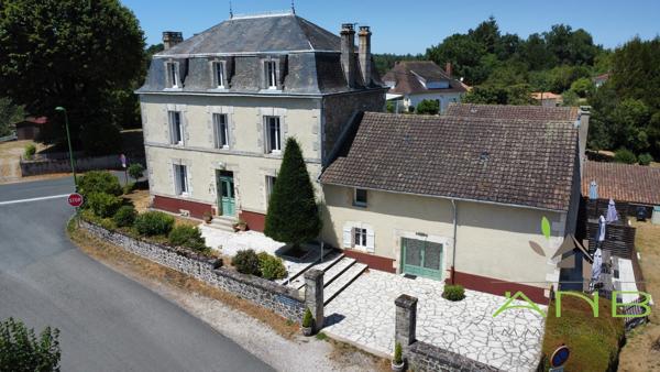 Ancien hôtel restaurant dans le Périgord Vert