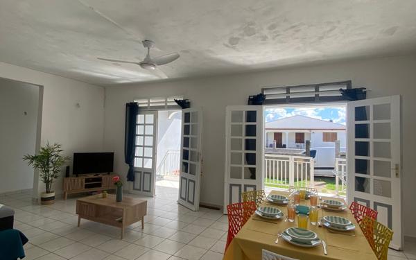 Maison à louer    5 pièces •  Sainte-Rose