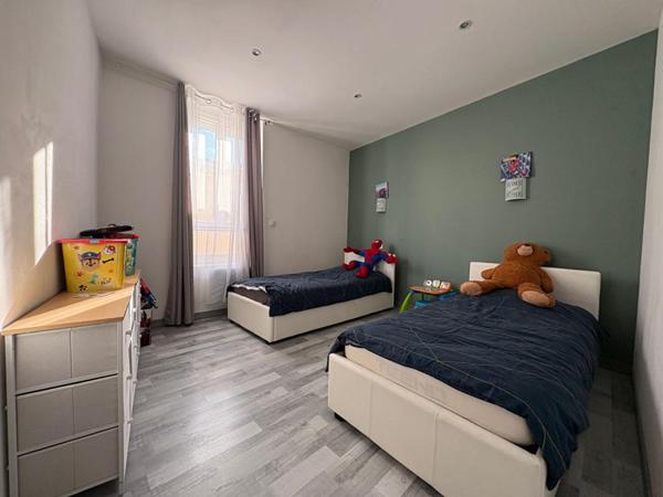 Maison  6 pièce(s) 136.77m2