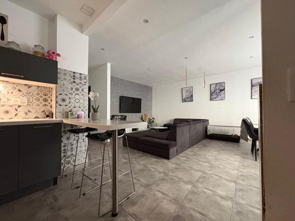 Maison  6 pièce(s) 136.77m2