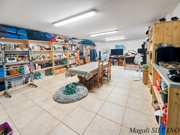 Villa F5  de standing récente proche village Spéracèdes