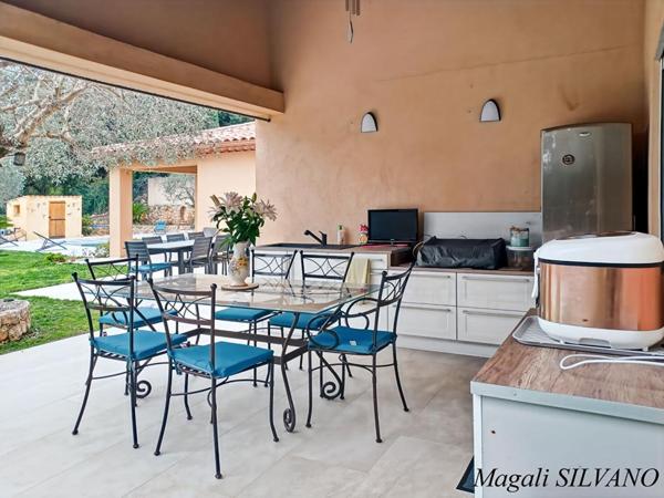 Villa F5  de standing récente proche village Spéracèdes