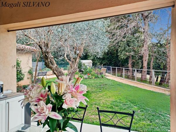 Villa F5  de standing récente proche village Spéracèdes