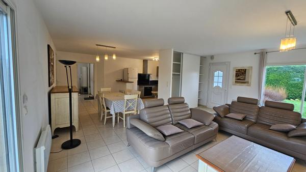 MAISON A LOUER MEUBLEE SUR ARVERT PROCHE COMMERCES