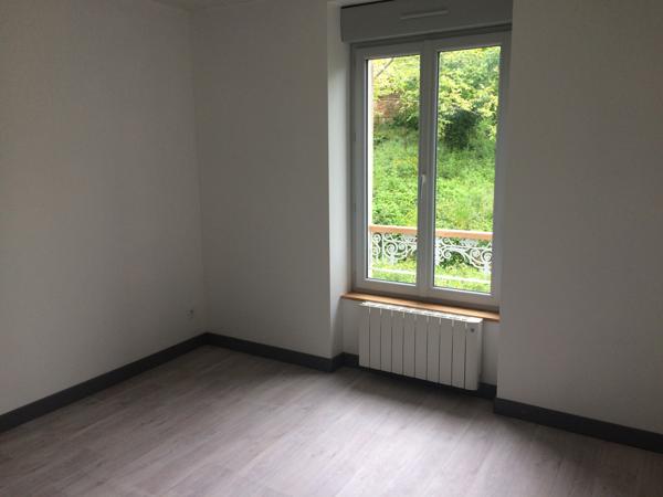 THIZY LES BOURGS- APPARTEMENT DUPLEX 82.28 M²
