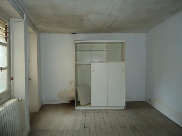 Immeuble à vendre à Dun-le-Palestel en Creuse (23800), ref : 965