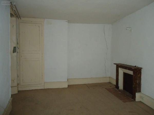 Immeuble à vendre à Dun-le-Palestel en Creuse (23800), ref : 965