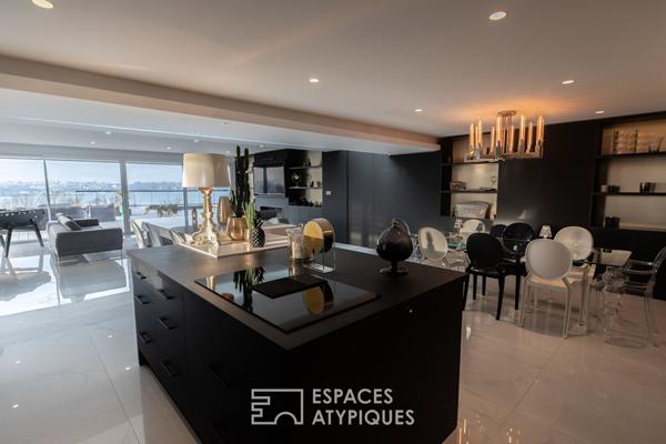 Villa contemporaine avec vue panoramique sur la mer