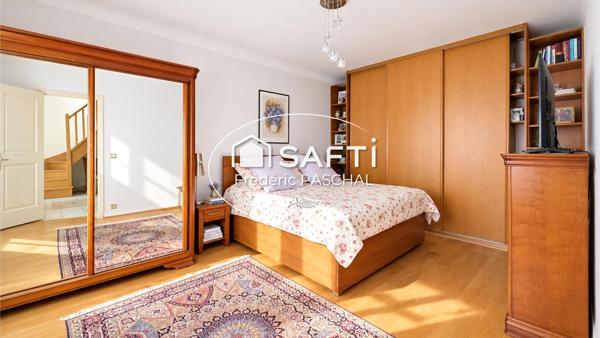 Maison 7 pièces, 5 chambres + Garage / Jardin / Terrasse