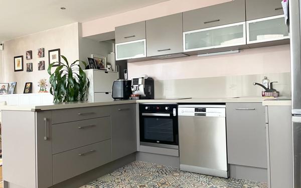 Appartement à vendre    4 pièces • 87,71 m2 Maisons-Alfort