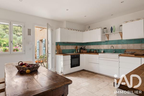 Maison à vendre 10 pièces 250 m² Sanary-sur-Mer