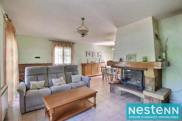 Maison familiale fonctionnelle jardin, garage et stationnements 69150 Décines Charpieu