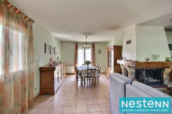 Maison familiale fonctionnelle jardin, garage et stationnements 69150 Décines Charpieu