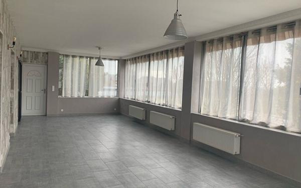 Appartement à louer    3 pièces • 117 m2 Le Creusot