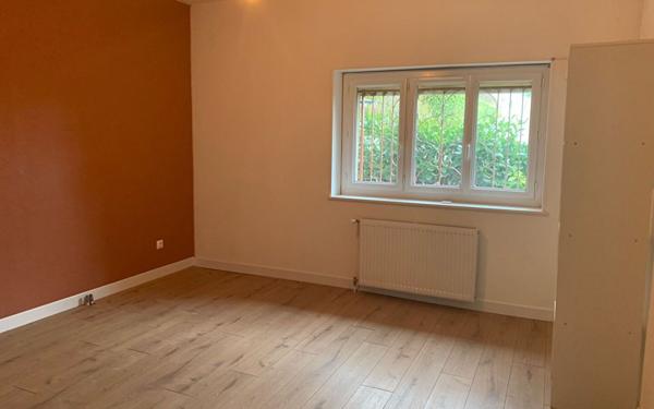 Appartement à louer    3 pièces • 117 m2 Le Creusot