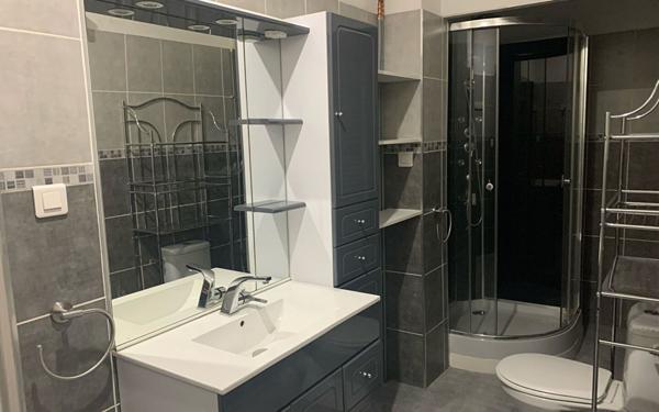 Appartement à louer    3 pièces • 117 m2 Le Creusot