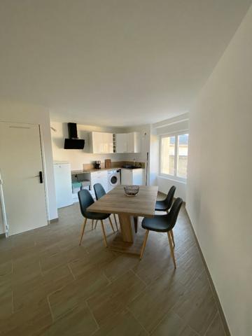 Maison à vendre Roullet Saint Estephe - 3 chambres