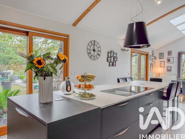 Maison à vendre 8 pièces 213 m² Lyon 9