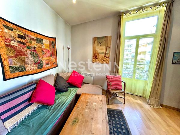 Exclusivité NESTENN Nice Port - Charmant appartement 3 pièces à rafraîchir à Riquier