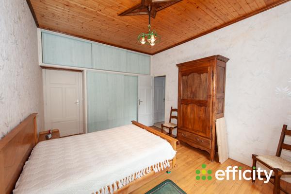 Maison
         5 pièces
        - 137 m² Exclusivité 242 500 € *