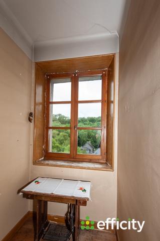 Maison
         5 pièces
        - 137 m² Exclusivité 242 500 € *