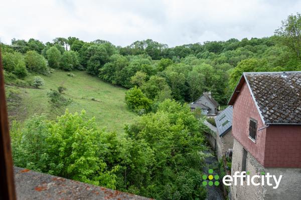 Maison
         5 pièces
        - 137 m² Exclusivité 242 500 € *