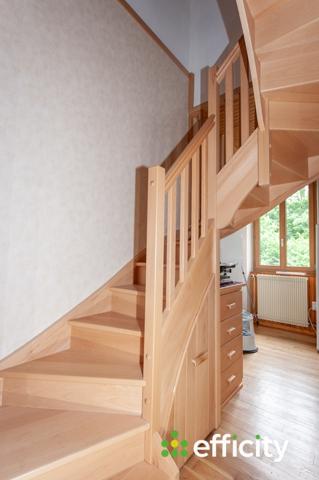 Maison
         5 pièces
        - 137 m² Exclusivité 242 500 € *