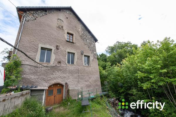 Maison
         5 pièces
        - 137 m² Exclusivité 242 500 € *