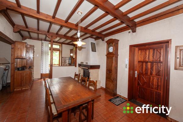 Maison
         5 pièces
        - 137 m² Exclusivité 242 500 € *