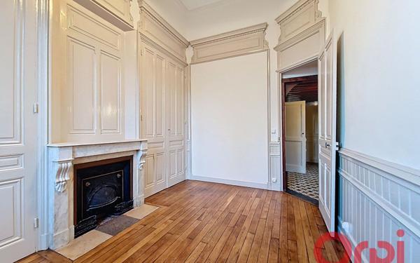 Appartement à louer    5 pièces • 117 m2 Lyon 3