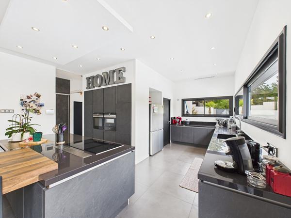 DEMEURE DE PRESTIGE JAILLANS 20MN VALENCE 26000 265 m² SUR PARCELLE 1783 m²