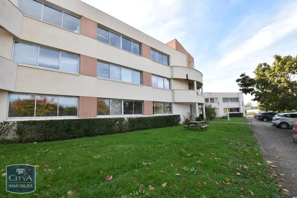 Vente local professionnel 196.51m²