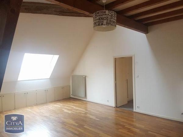 Appartement à louer 3 pièces 82.78m²
