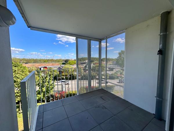 Appartement t2 terrasse et parking